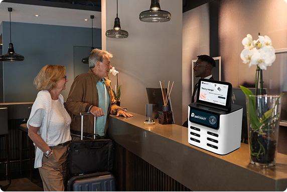 AnyWatt-Powerbank-Verleihstation in einem Hotel, Fitnessstudio oder Einkaufszentrum
